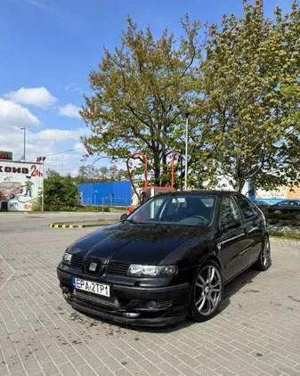 sianów Seat Leon cena 13800 przebieg: 378000, rok produkcji 2000 z Sianów